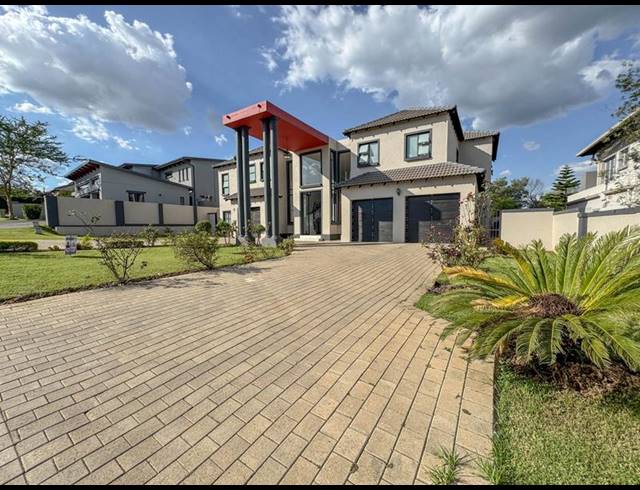 7 BEDROOM HOUSE FOR SALE IN MIDLANDS ESTATE